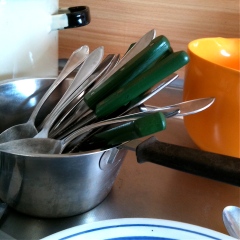 See, even dishes look better in green.
